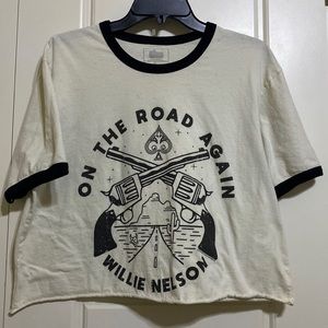 Gina tees cropped Willie Nelson graphic tee
